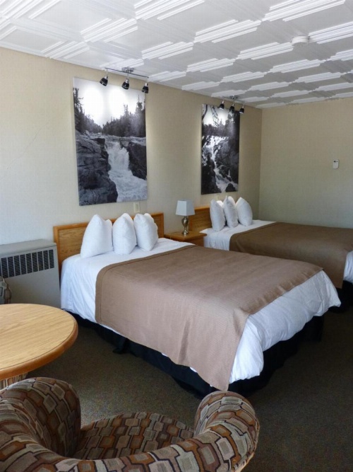 Catalina Motel image 9